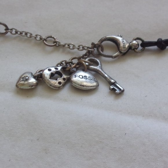 Fossil heart necklace - Picture 2 of 3